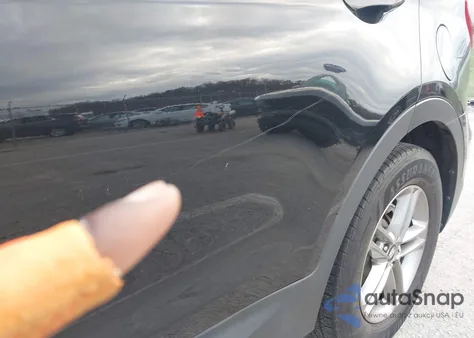 2017 Hyundai Santa Fe Sport 2.4L z USA, uszkodzony, nr VIN 5NMZUDLB0HH026433